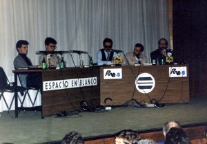 Con Javier Sierra, Enrique de Vicente, Manuel Berrocal durante un Espacio en Blanco en RNE hace 20 años