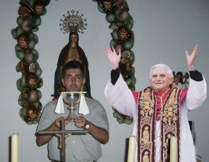 Moises y Benedicto XVI